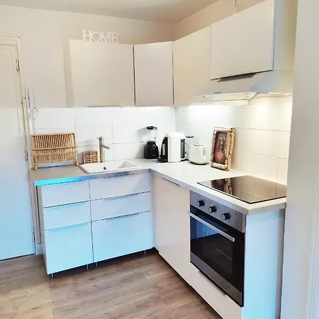 Apartment Garden Flat In *