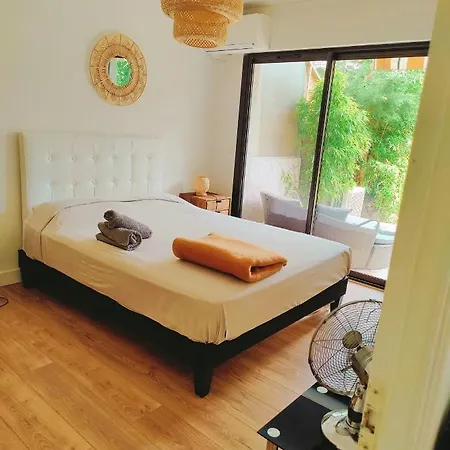 Apartment Garden Flat In *